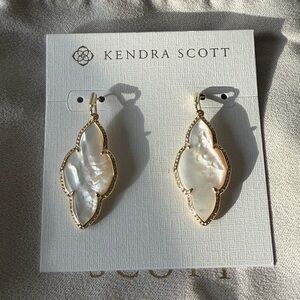 Kendra Scott Abbie Gold Drop Mother-of-Pearl Earrings